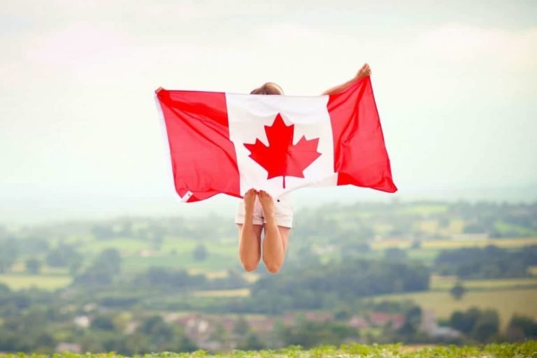 Trở thành công dân Canada nếu bạn có cha hoặc mẹ là người Canada